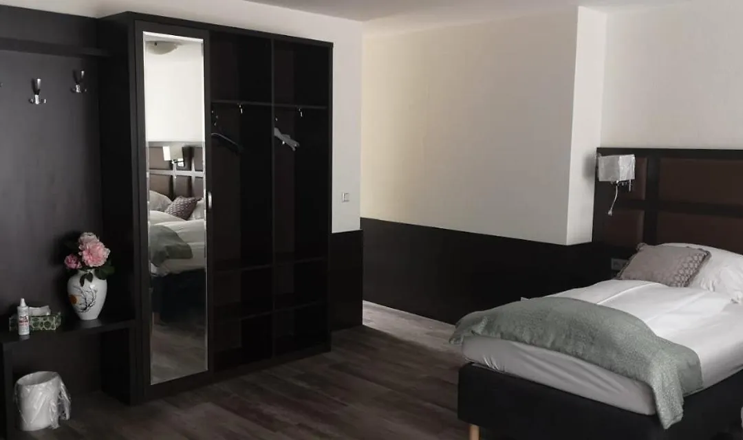Hotel Fellini-1